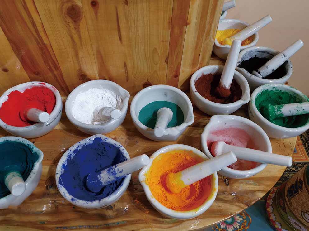 Beginner’s Mineral Pigment Set – 16 Colors for Thangka Painting